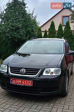 Мінівен Volkswagen Touran 2005 в Луцьку