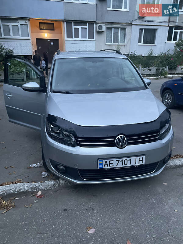 Минивэн Volkswagen Touran 2014 в Павлограде