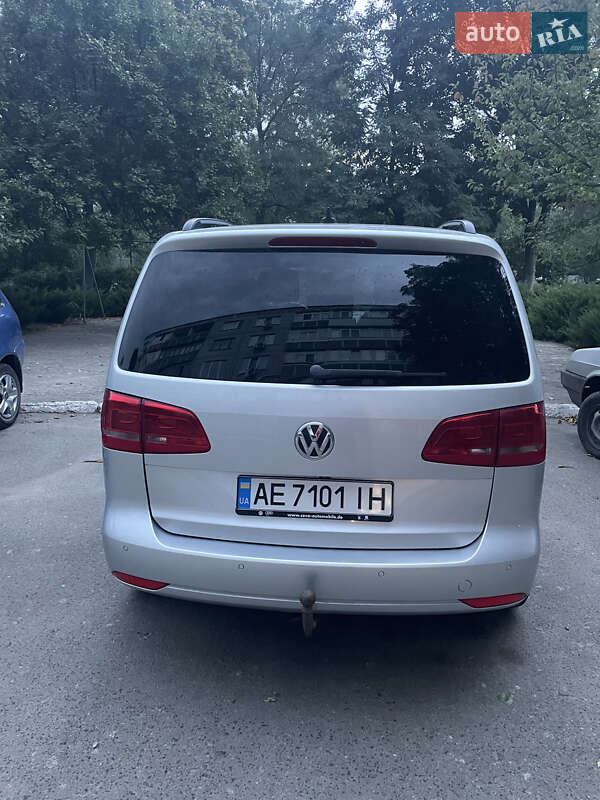Минивэн Volkswagen Touran 2014 в Павлограде