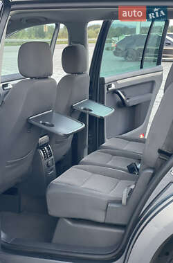 Минивэн Volkswagen Touran 2005 в 