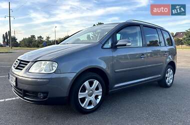 Минивэн Volkswagen Touran 2004 в Киеве