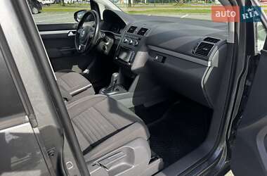 Минивэн Volkswagen Touran 2015 в 