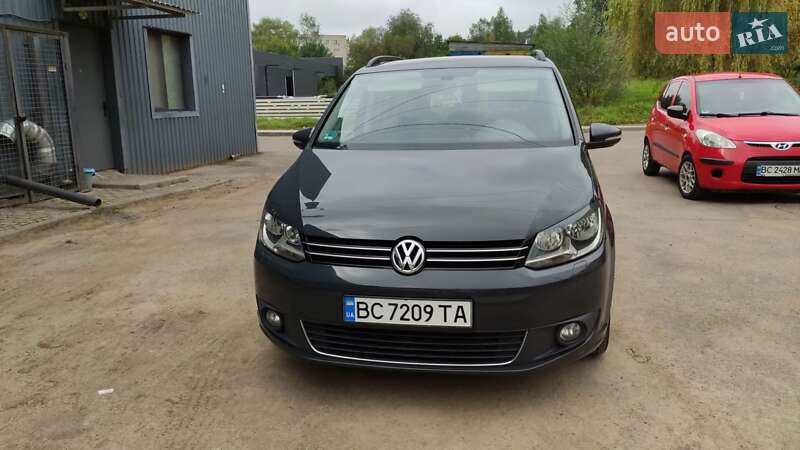 Минивэн Volkswagen Touran 2014 в Дрогобыче