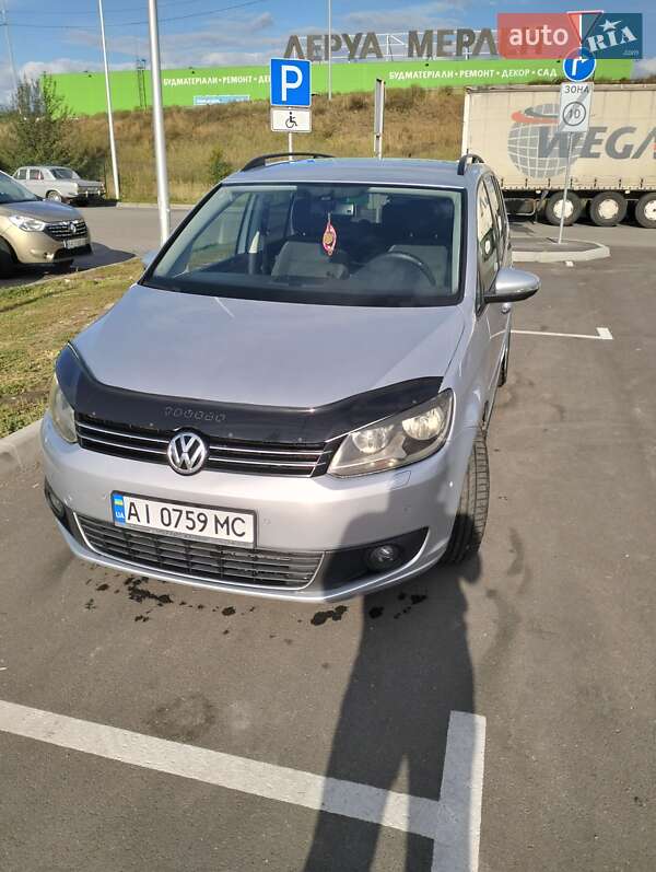 Volkswagen Touran 2012