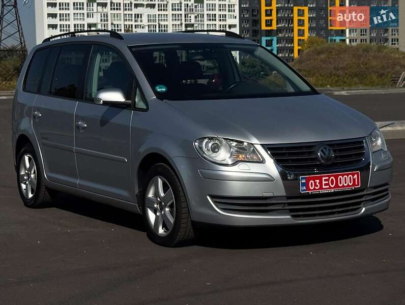 Мінівен Volkswagen Touran 2009 в Чернігові фото 5 Мінівен Volkswagen Touran 2009 в Чернігові