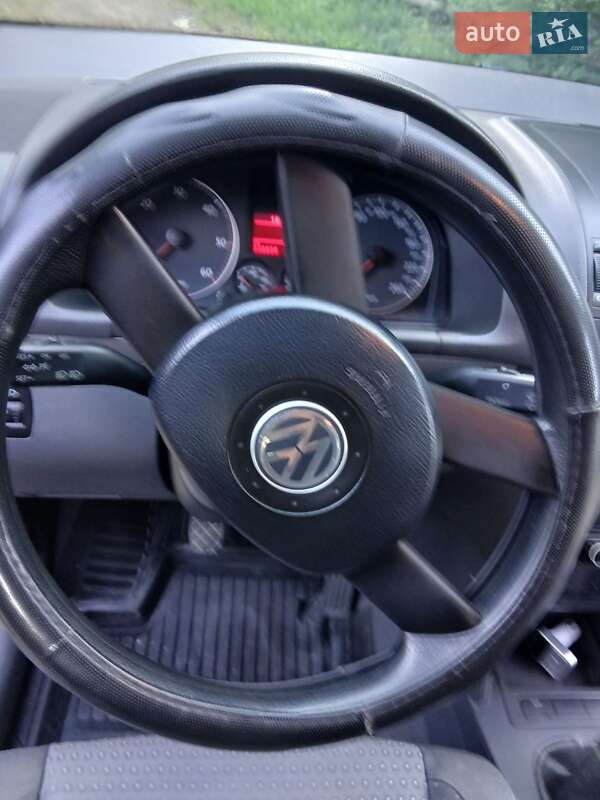 Мінівен Volkswagen Touran 2003 в Трускавці