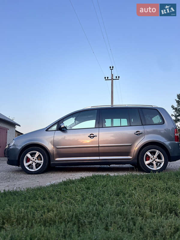 Volkswagen Touran 2004