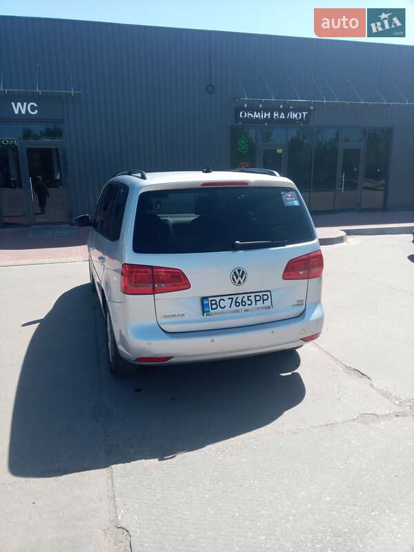 Минивэн Volkswagen Touran 2010 в Рава-Русской