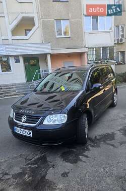 Минивэн Volkswagen Touran 2003 в Киеве