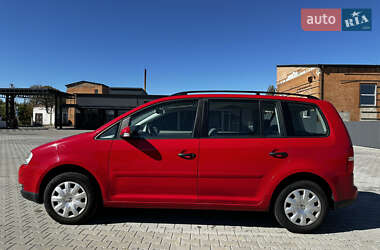 Минивэн Volkswagen Touran 2005 в Нововолынске