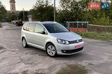 Мінівен Volkswagen Touran 2014 в Коростені