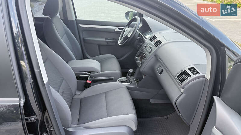 Минивэн Volkswagen Touran 2011 в Луцке фото 15 Минивэн Volkswagen Touran 2011 в Луцке