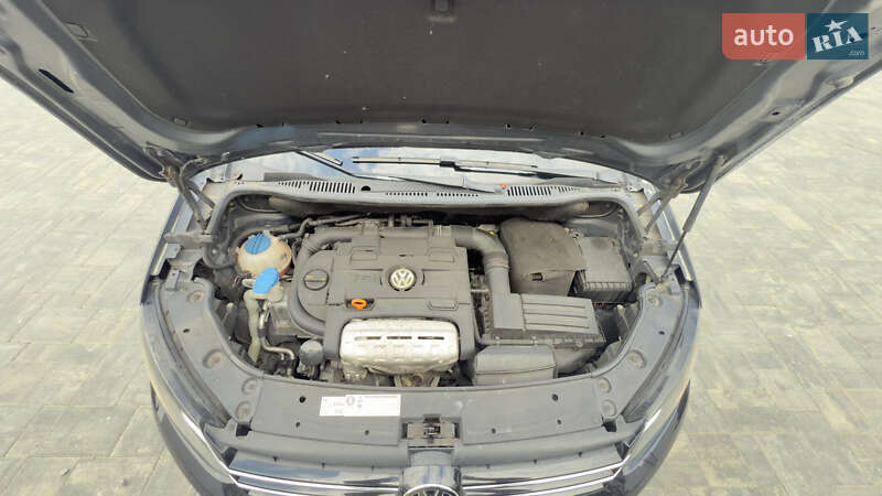 Минивэн Volkswagen Touran 2011 в Луцке фото 24 Минивэн Volkswagen Touran 2011 в Луцке