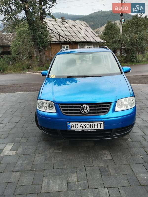 Volkswagen Touran 2004
