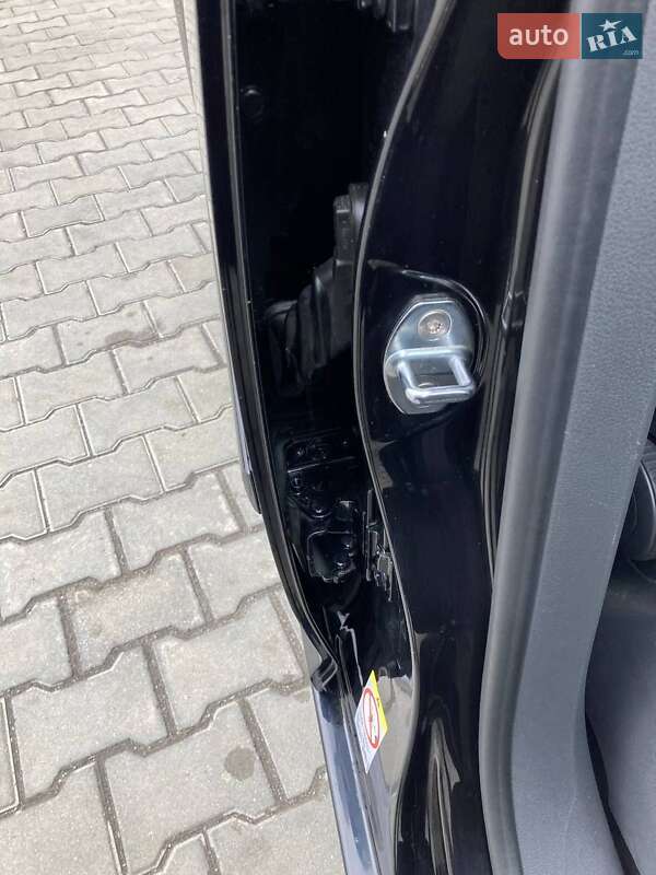 Минивэн Volkswagen Touran 2007 в Виннице