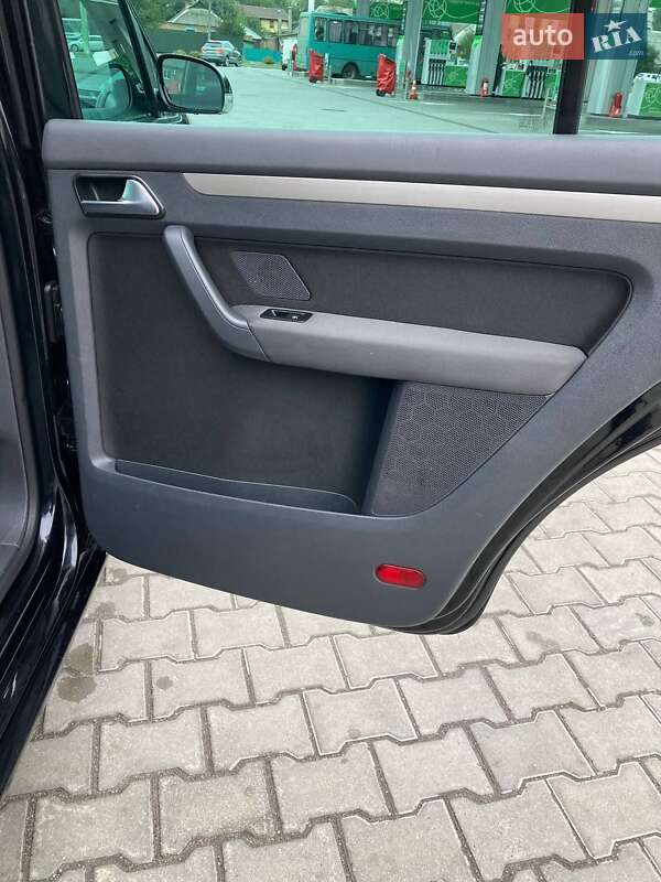 Минивэн Volkswagen Touran 2007 в Виннице