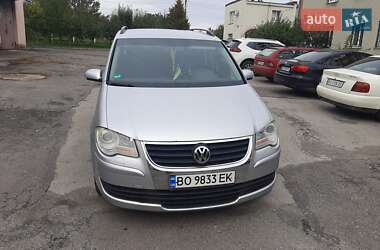 Мінівен Volkswagen Touran 2007 в Тернополі