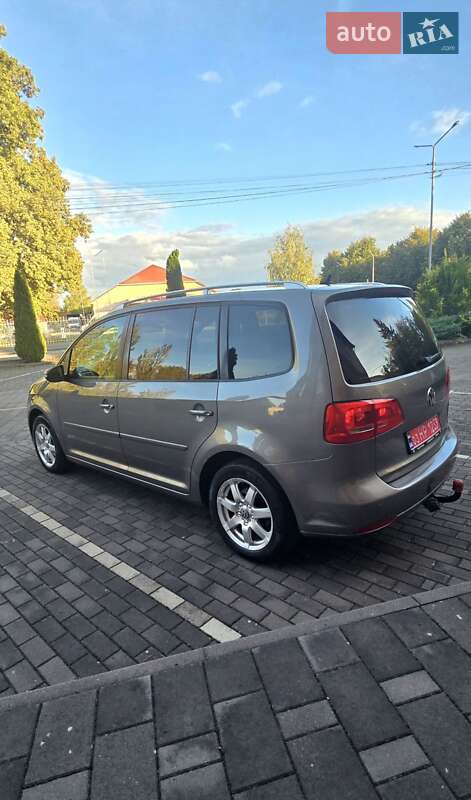 Мінівен Volkswagen Touran 2010 в Виноградові