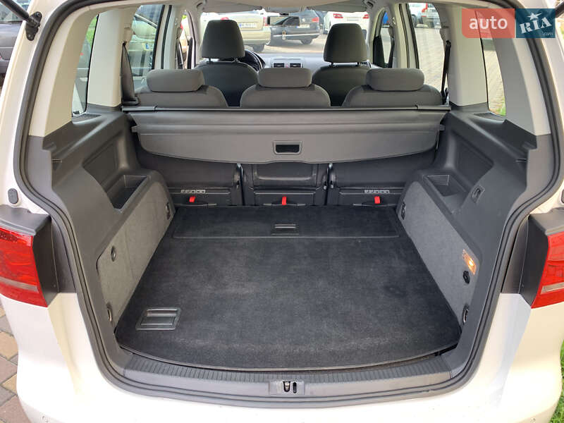 Минивэн Volkswagen Touran 2011 в Ровно фото 32 Минивэн Volkswagen Touran 2011 в Ровно