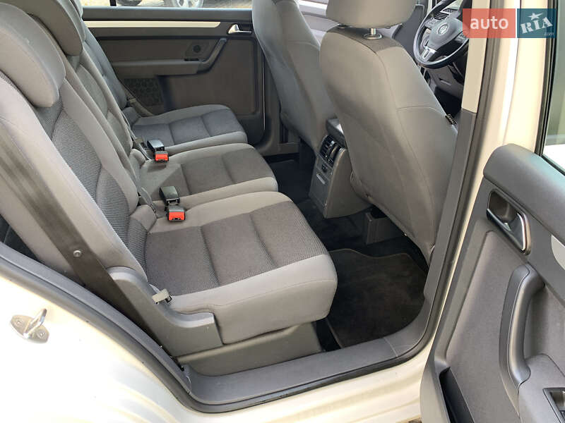 Минивэн Volkswagen Touran 2011 в Ровно фото 33 Минивэн Volkswagen Touran 2011 в Ровно