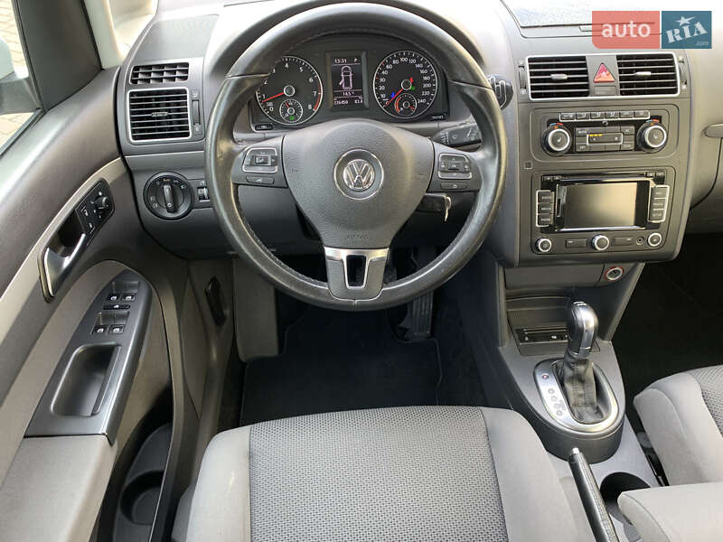 Минивэн Volkswagen Touran 2011 в Ровно фото 35 Минивэн Volkswagen Touran 2011 в Ровно