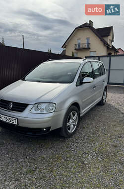Минивэн Volkswagen Touran 2006 в 