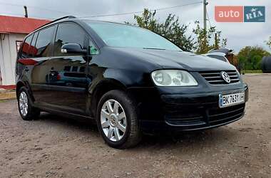 Минивэн Volkswagen Touran 2004 в Ровно