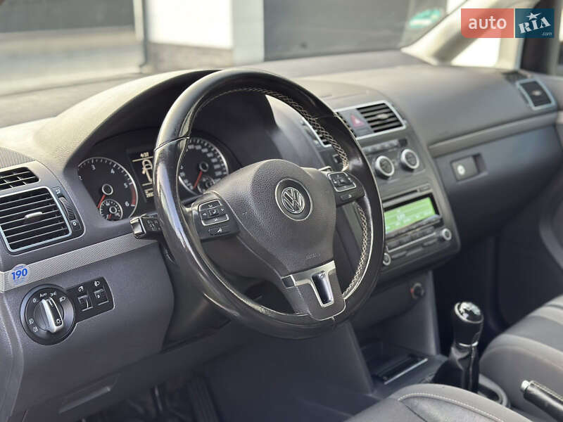 Мінівен Volkswagen Touran 2012 в Луцьку фото 32 Мінівен Volkswagen Touran 2012 в Луцьку