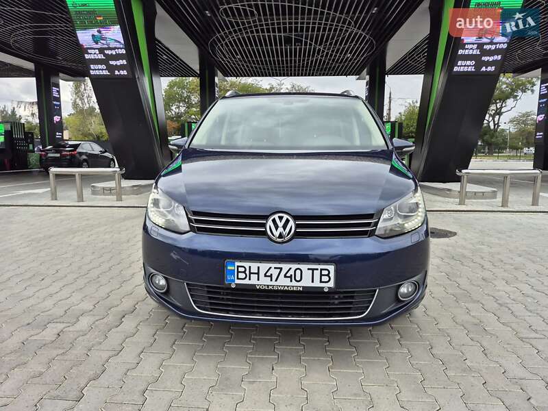 Мінівен Volkswagen Touran 2014 в Одесі