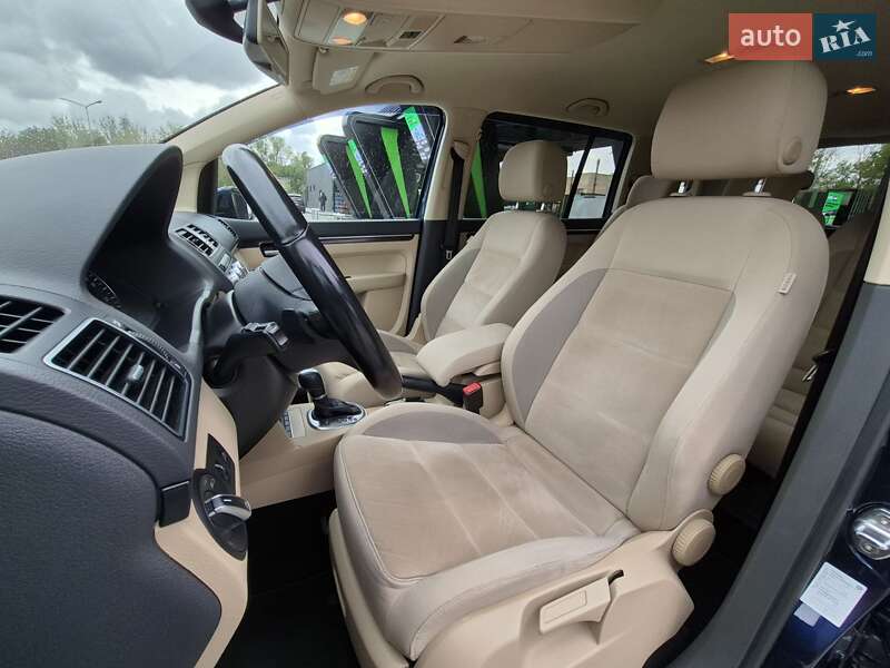 Мінівен Volkswagen Touran 2014 в Одесі