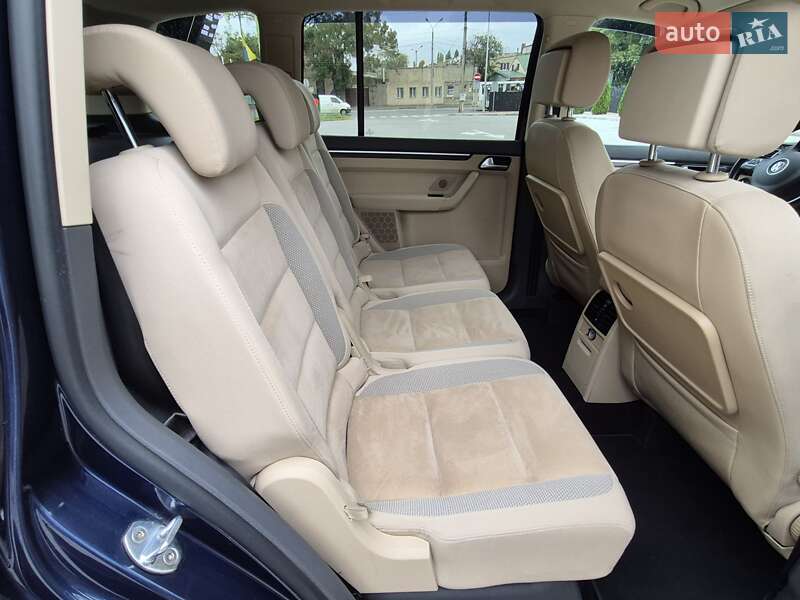 Мінівен Volkswagen Touran 2014 в Одесі