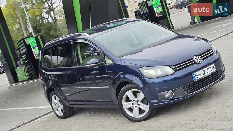 Мінівен Volkswagen Touran 2014 в Одесі