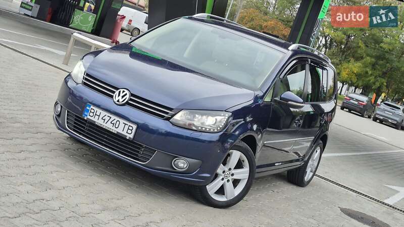 Мінівен Volkswagen Touran 2014 в Одесі