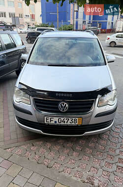 Мінівен Volkswagen Touran 2007 в Луцьку