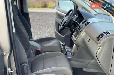 Минивэн Volkswagen Touran 2007 в 