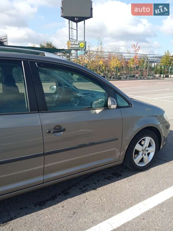 Мінівен Volkswagen Touran 2008 в Львові