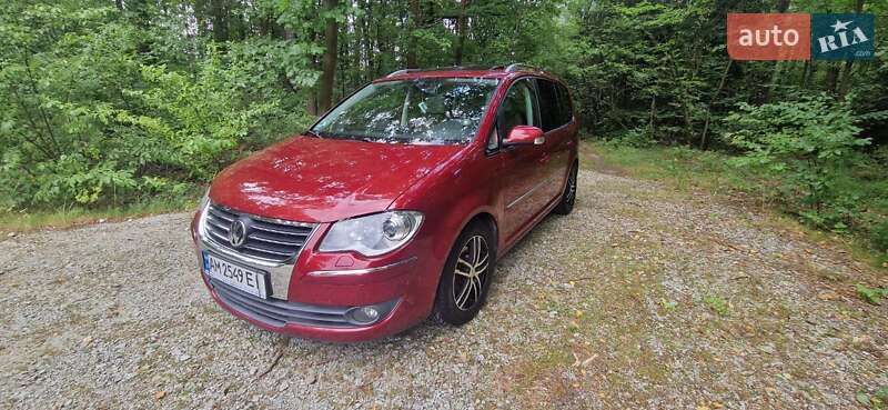 Минивэн Volkswagen Touran 2008 в Бердичеве