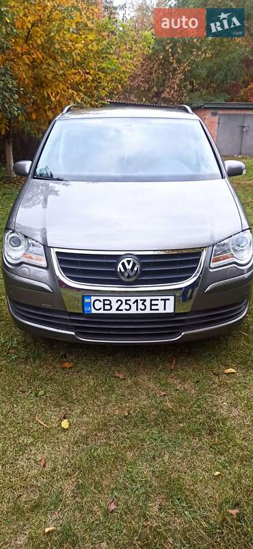 Минивэн Volkswagen Touran 2008 в Прилуках