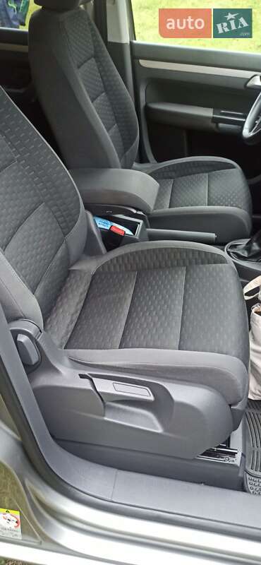 Минивэн Volkswagen Touran 2008 в Прилуках