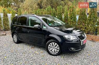 Минивэн Volkswagen Touran 2009 в 