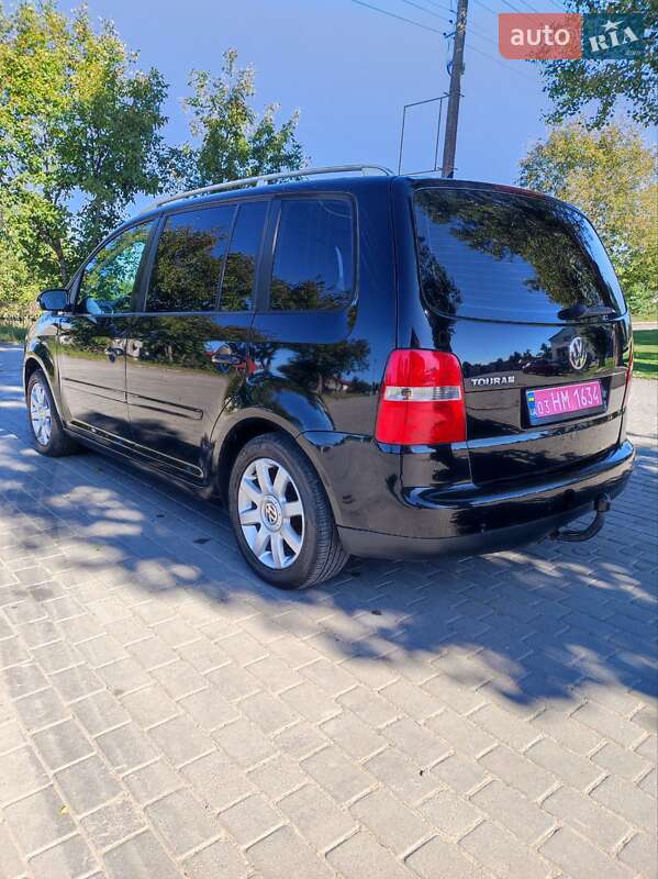 Мінівен Volkswagen Touran 2004 в Кам'янець-Подільському
