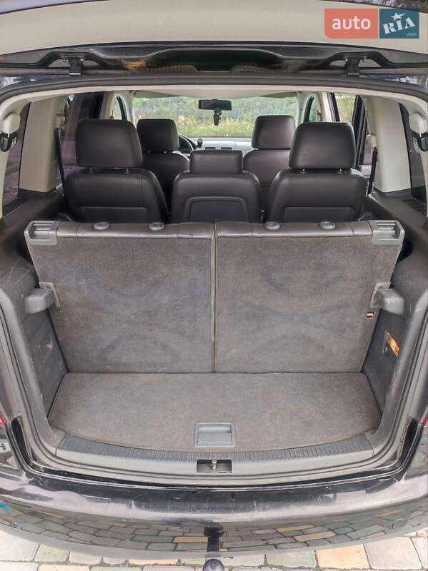 Мінівен Volkswagen Touran 2004 в Кам'янець-Подільському