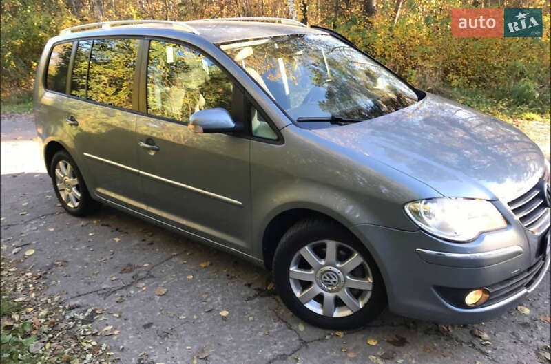 Минивэн Volkswagen Touran 2007 в Ковеле