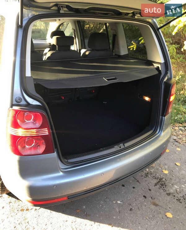 Минивэн Volkswagen Touran 2007 в Ковеле