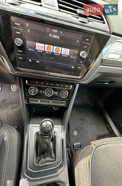 Микровэн Volkswagen Touran 2018 в 