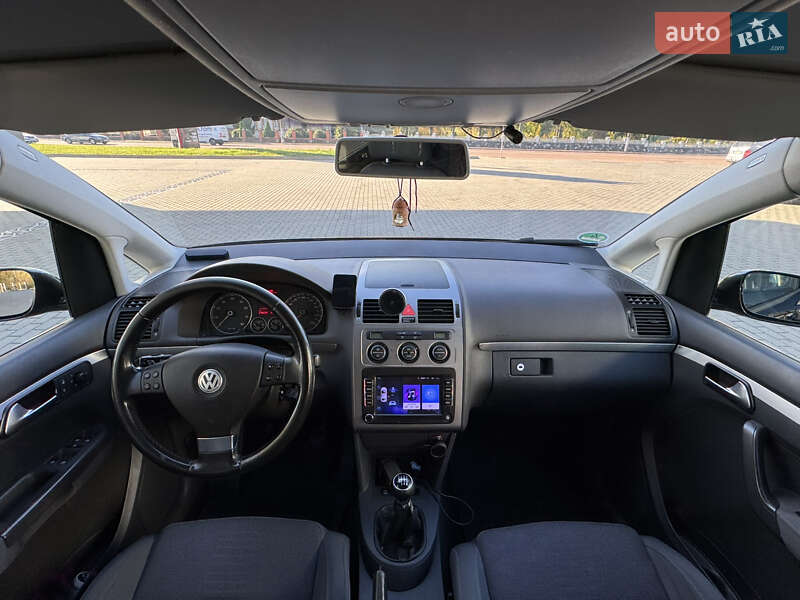 Минивэн Volkswagen Touran 2008 в Киеве фото 15 Минивэн Volkswagen Touran 2008 в Киеве