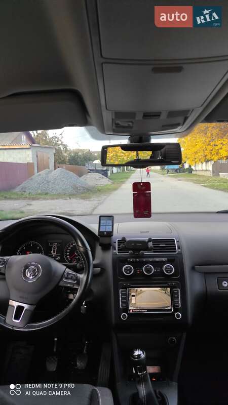 Минивэн Volkswagen Touran 2014 в Тальном