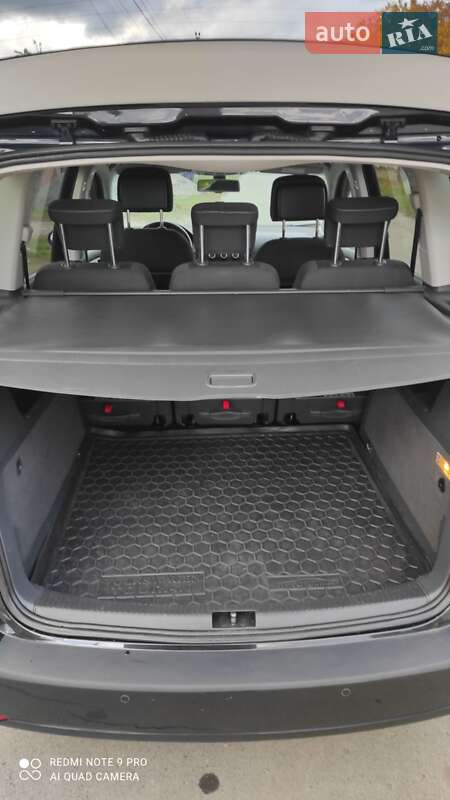 Минивэн Volkswagen Touran 2014 в Тальном