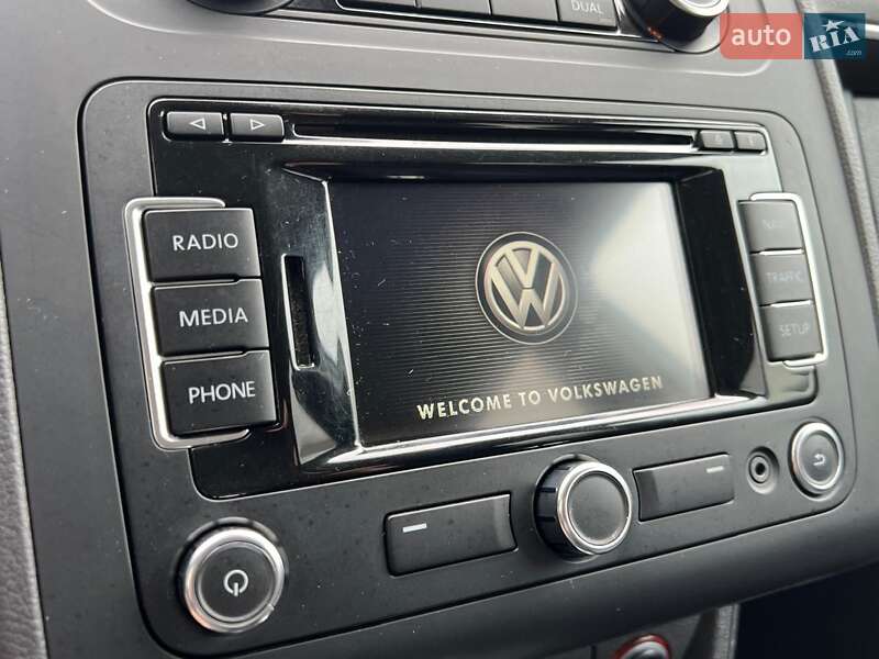 Минивэн Volkswagen Touran 2011 в Киеве