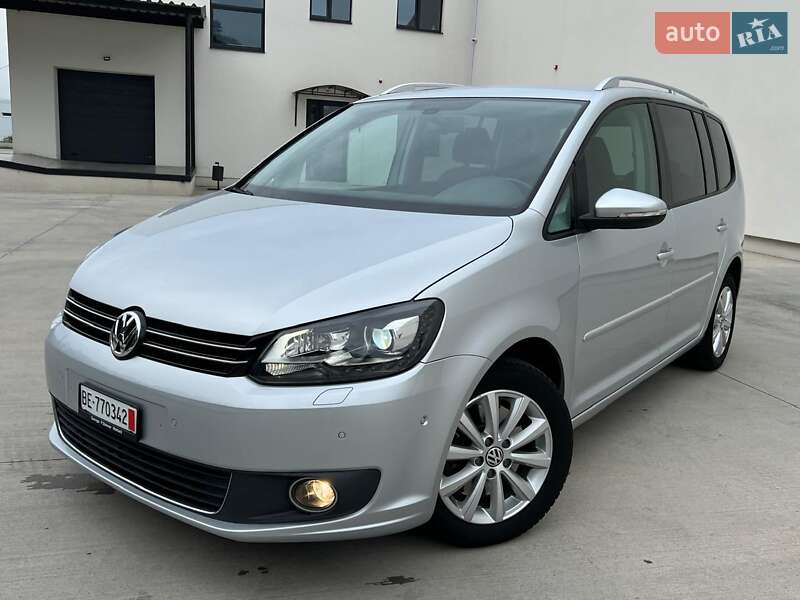 Минивэн Volkswagen Touran 2011 в Киеве